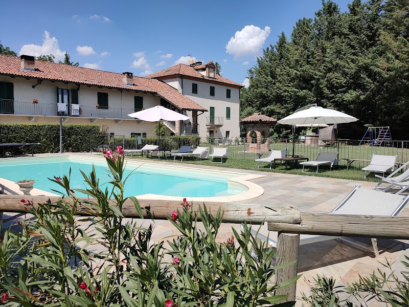 Hotel La Cascina del Castello in Asti, Italy