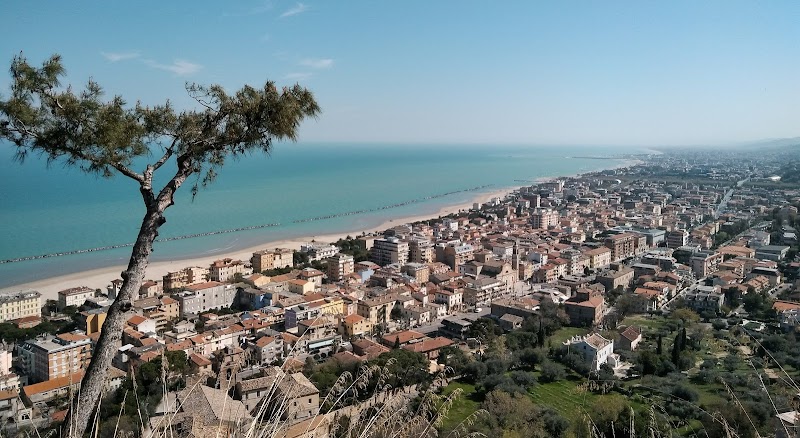 Hotel La Perla Preziosa in Grottammare, Italy