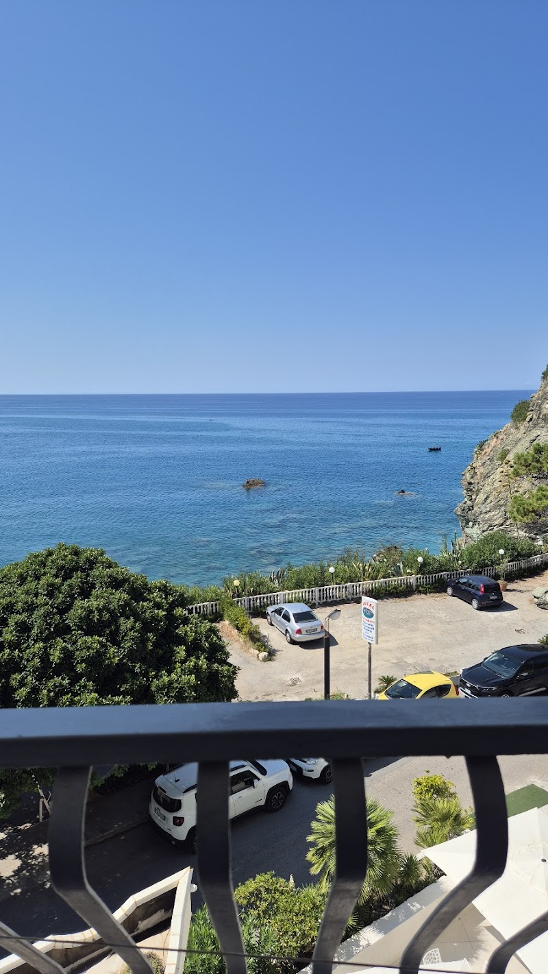 Hotel La Scogliera in Amantea, Italy