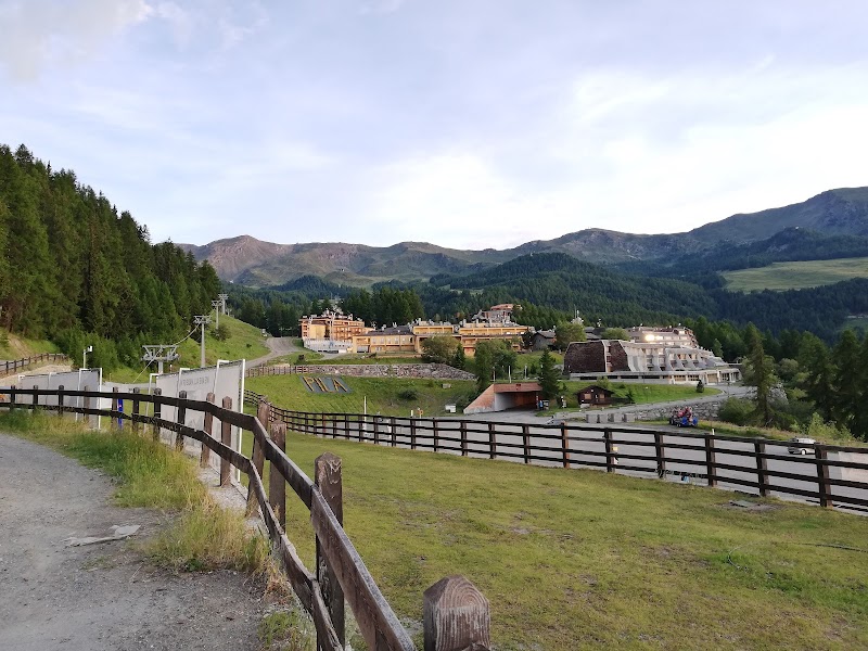 Hotel Le Lion Noir in Aosta, Italy