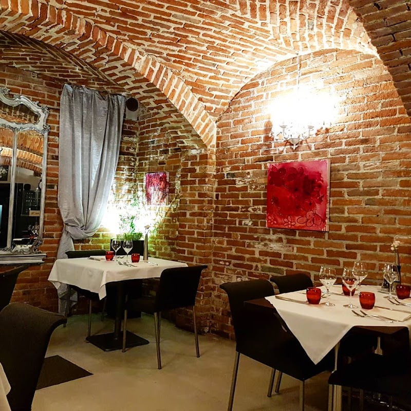 Hotel Locanda Cortiletto d'Alba in Alba, Italy