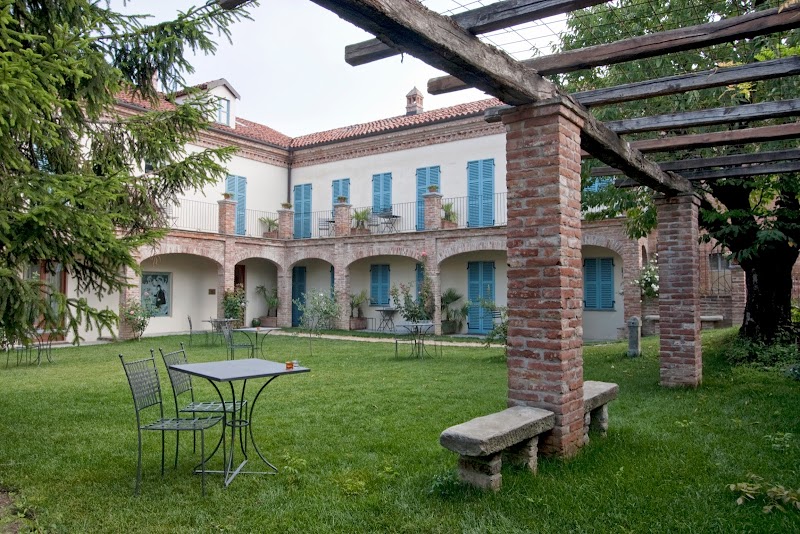 Hotel Locanda dell'Orso Bevitore in Asti, Italy