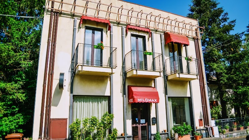 Hotel Milomax in Bronte, Italy