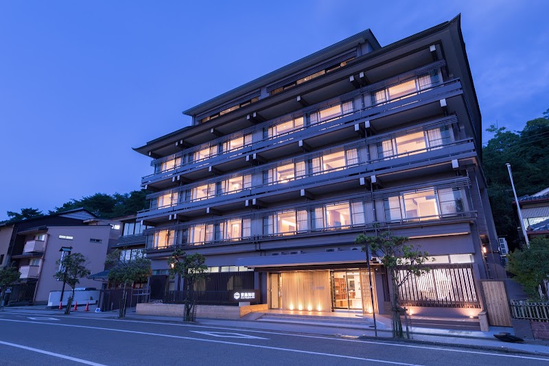 Hotel Miyajima Villa in Hatsukaichi, Japan