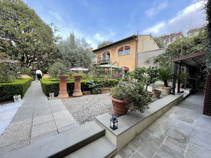 Hotel Monna Lisa in Florence, Italy