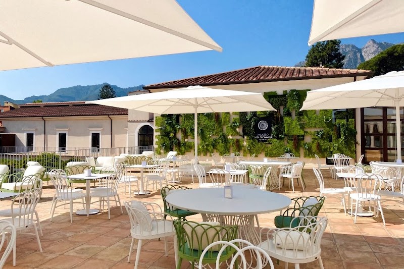 Hotel Palace in Cava de' Tirreni, Italy