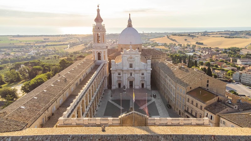 Hotel Pellegrino e Pace in Loreto, Italy