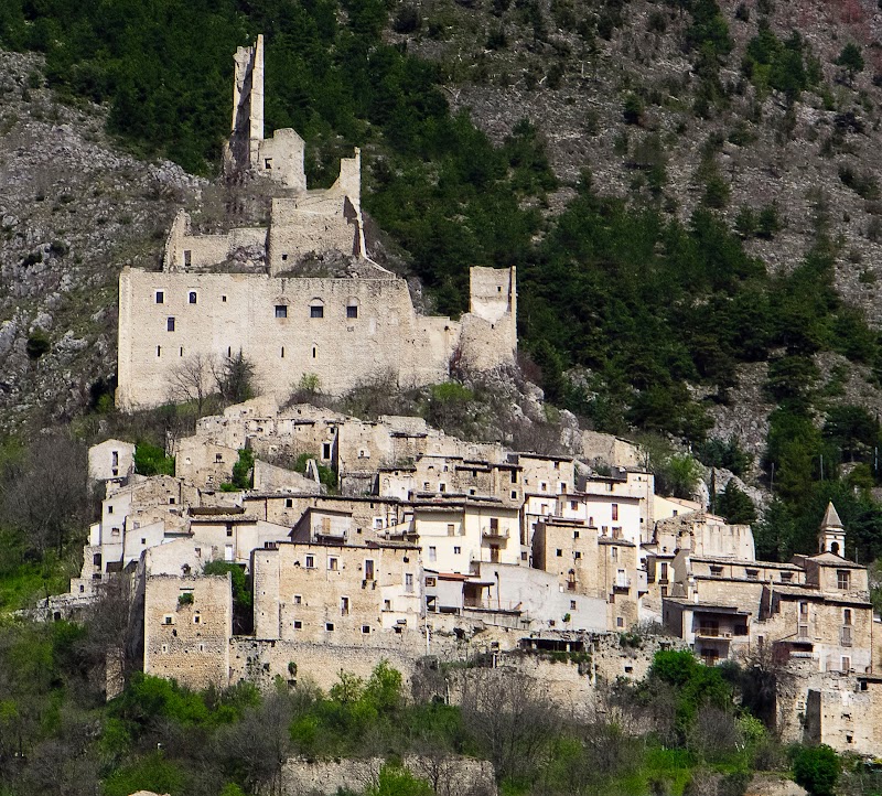 Hotel Residence Le Ginestre in Avezzano, Italy