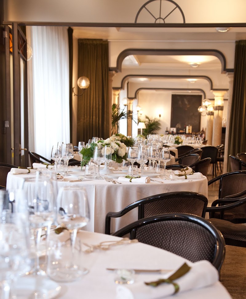 Hotel Ristorante Le Colonne in Caserta, Italy