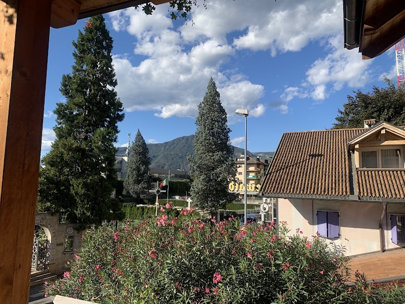 Hotel Ristorante Lewald in Bolzano, Italy