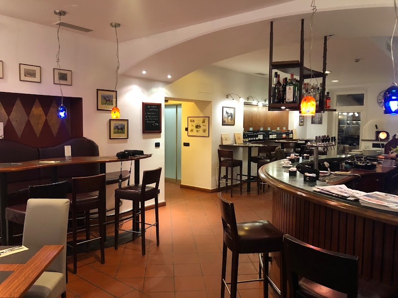 Hotel Ristorante Pizzeria Cavallino in Cavallino, Italy