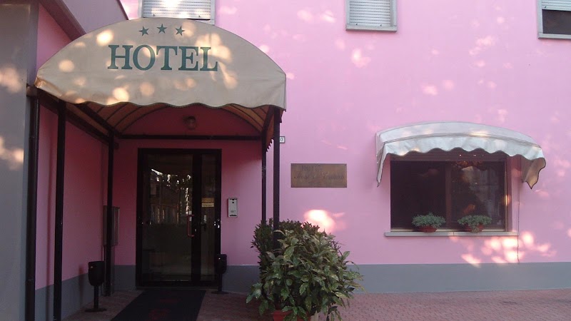 Hotel Rose&Crown in Correggio, Italy