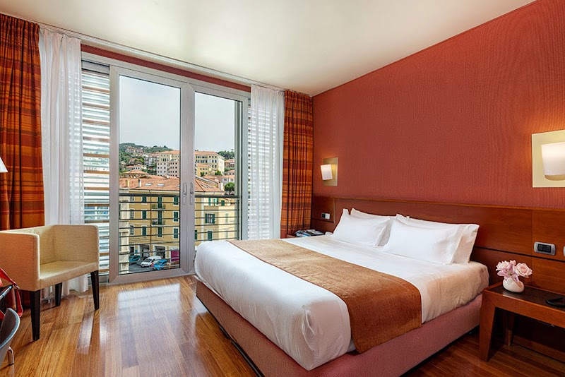 Hotel Rossini al Teatro in Imperia, Italy