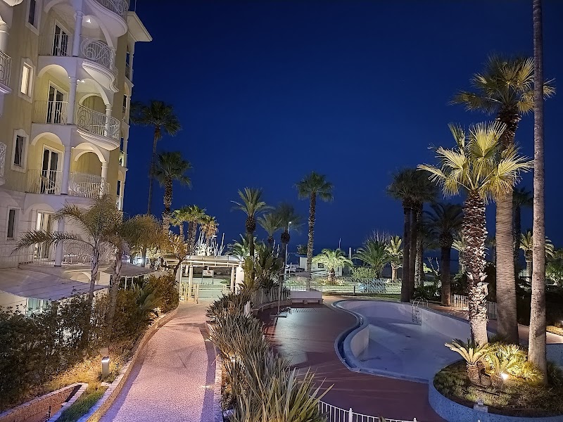 Hotel Smeraldo in Grottammare, Italy