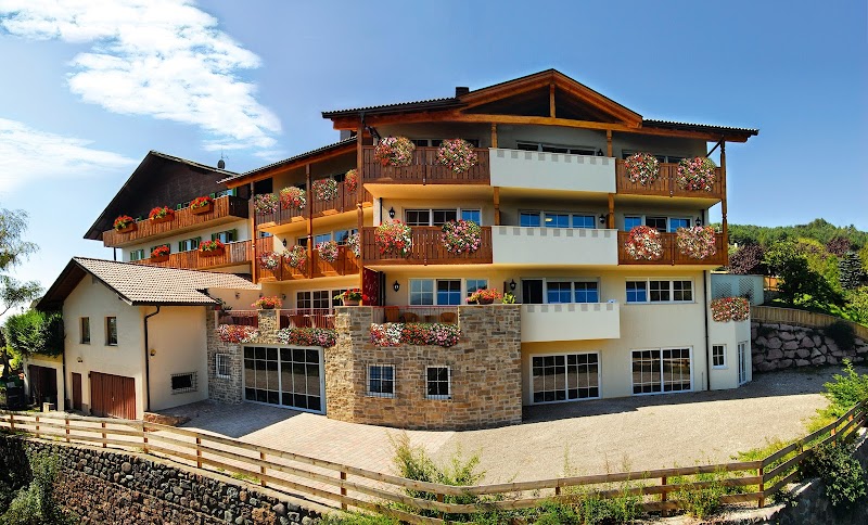 Hotel Tschögglbergerhof in Lana, Italy
