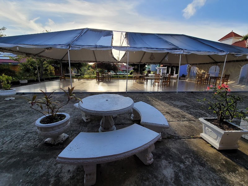 Hotel Versalles in May Pen, Jamaica