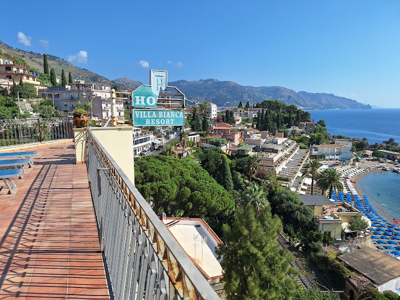 Hotel Villa Bianca Resort in Giardini, Italy