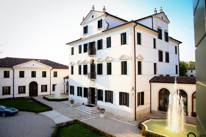 Hotel Villa Contarini Nenzi in Casier, Italy