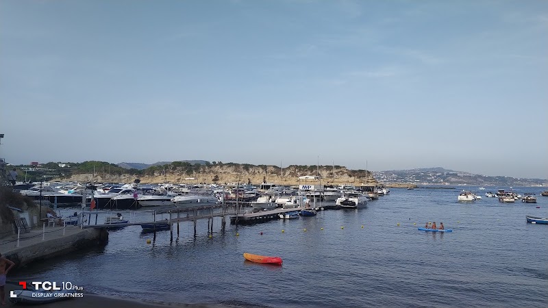 Hotel Villa Del Mare in Bacoli, Italy