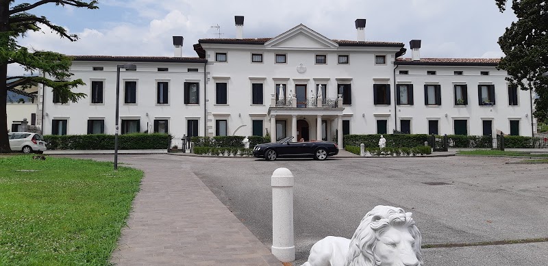 Hotel Villa Marini Trevisan in Aviano, Italy
