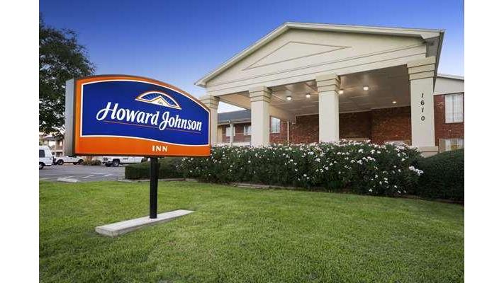 Howard Johnson by Wyndham Beaumont in Beaumont, United States