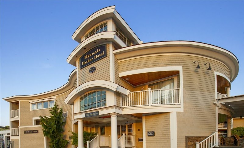 Hyannis Harbor Hotel in Barnstable, United States
