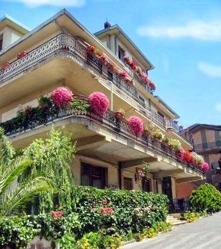 I Cugi Houses in Bronte, Italy