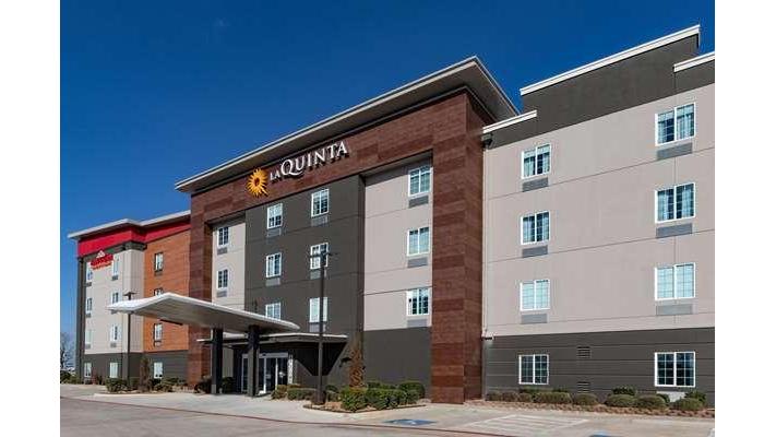 La Quinta Inn & Suites by Wyndham Ardmore Central in Ardmore, United States