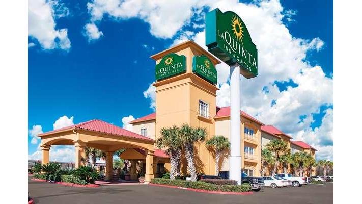 La Quinta Inn & Suites by Wyndham Beaumont West in Beaumont, United States