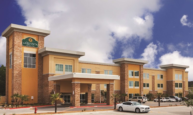 La Quinta Inn & Suites by Wyndham Beeville in Beeville, United States