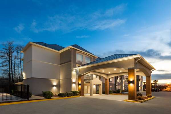 La Quinta Inn & Suites by Wyndham Houma in Bayou Cane, United States