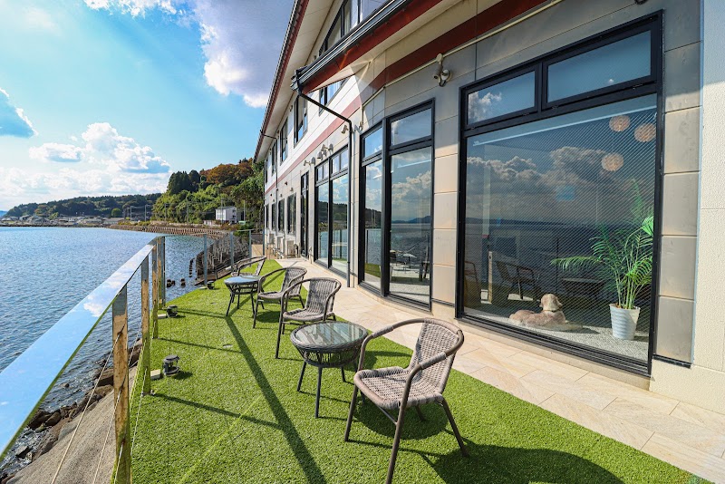 La Seriole in Himi, Japan