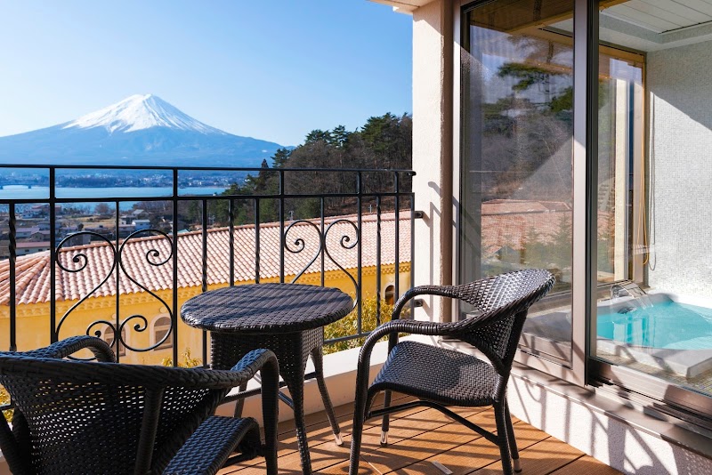 La Vista Fujikawaguchiko in Fujikawaguchiko, Japan