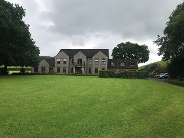 Llwyn Helyg Country House in Caerfyrddin, United Kingdom