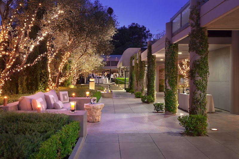 Luxe Sunset Boulevard Hotel in Bel Air, United States
