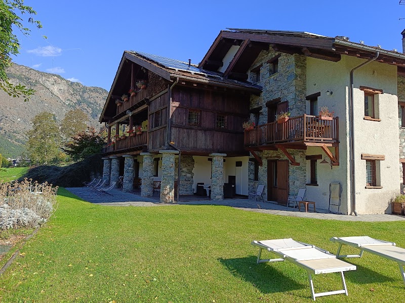 Maison Tissiere Hotel et Cuisine in Aosta, Italy