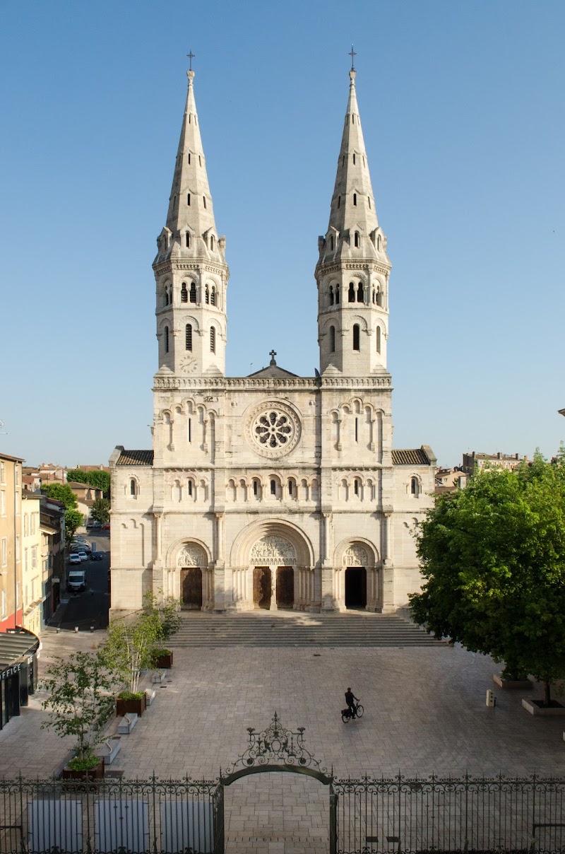 Mercure Mâcon Bord de Saône in Macon, France