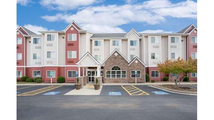 Microtel Inn & Suites by Wyndham Bentonville in Bentonville, United States