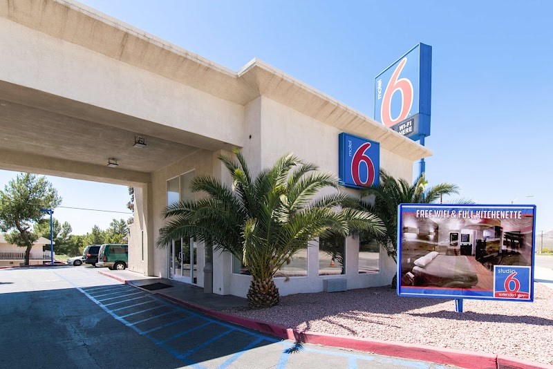 Motel 6 Victorville - Desert Express in Apple Valley, United States
