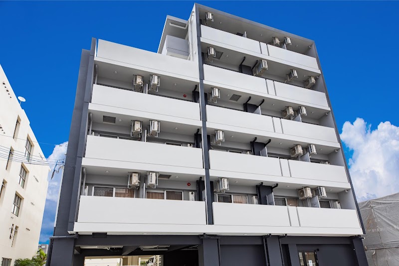 Mr. KINJO in Premium Terrace Chatan in Chatan, Japan