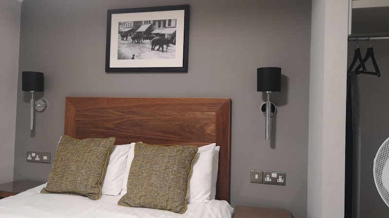 New Park Hotel in Caerfyrddin, United Kingdom