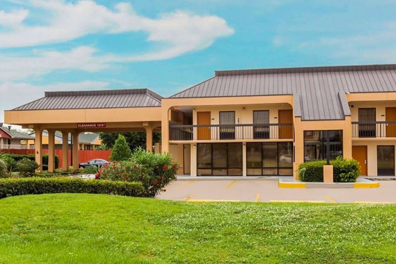 OYO Hotel Baton Rouge Mid City in Baton Rouge, United States