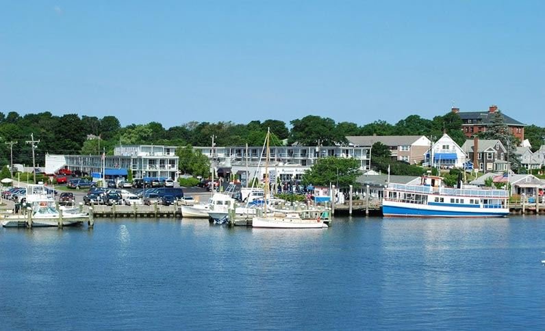 Ocean Street Inn on Hyannis Harbor in Barnstable, United States