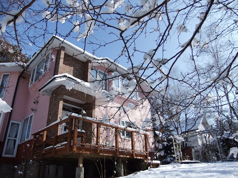 Pension Mori no Naka no Ie in Takashima, Japan