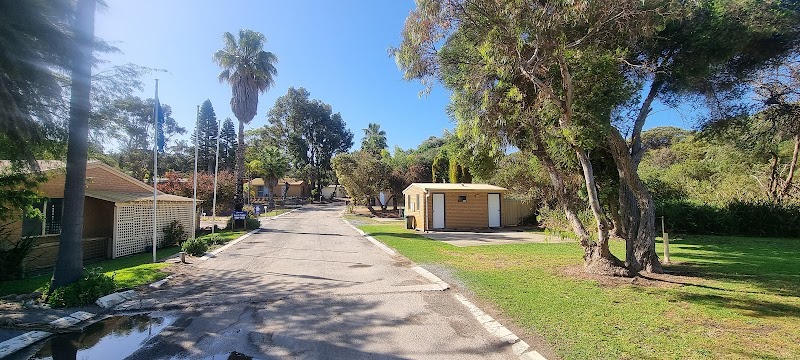Pine Grove Holiday Park in Esperance, Australia