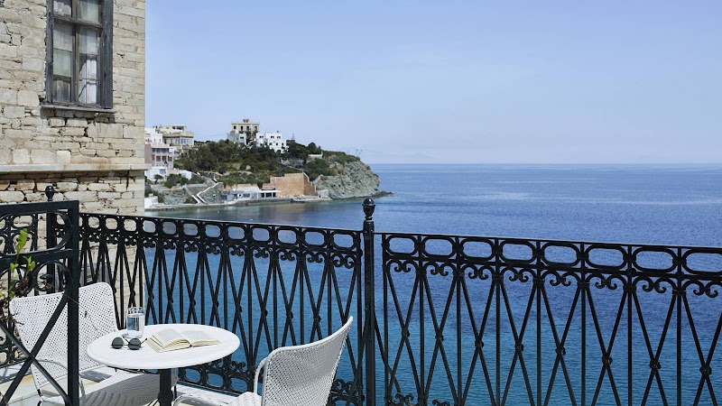 Ploes Hotel in Ermoupoli, Greece