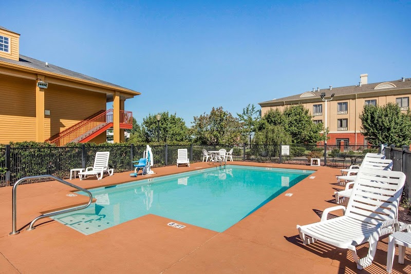 Quality Inn Bessemer I-20 Exit 108 in Bessemer, United States