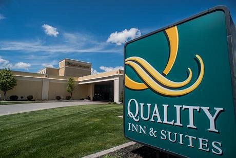 Quality Inn & Suites in Batavia, United States