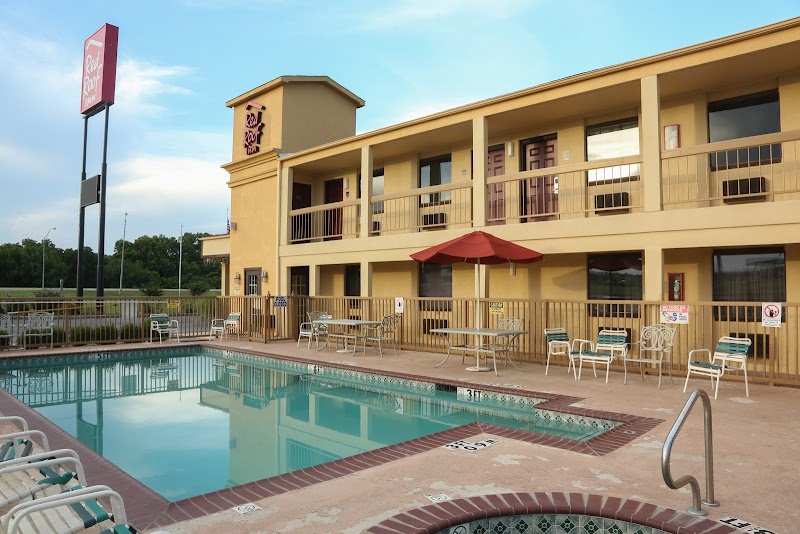Red Roof Inn Ardmore in Ardmore, United States