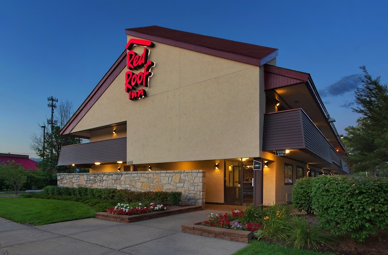 Red Roof Inn Detroit - Warren in Berkley, United States